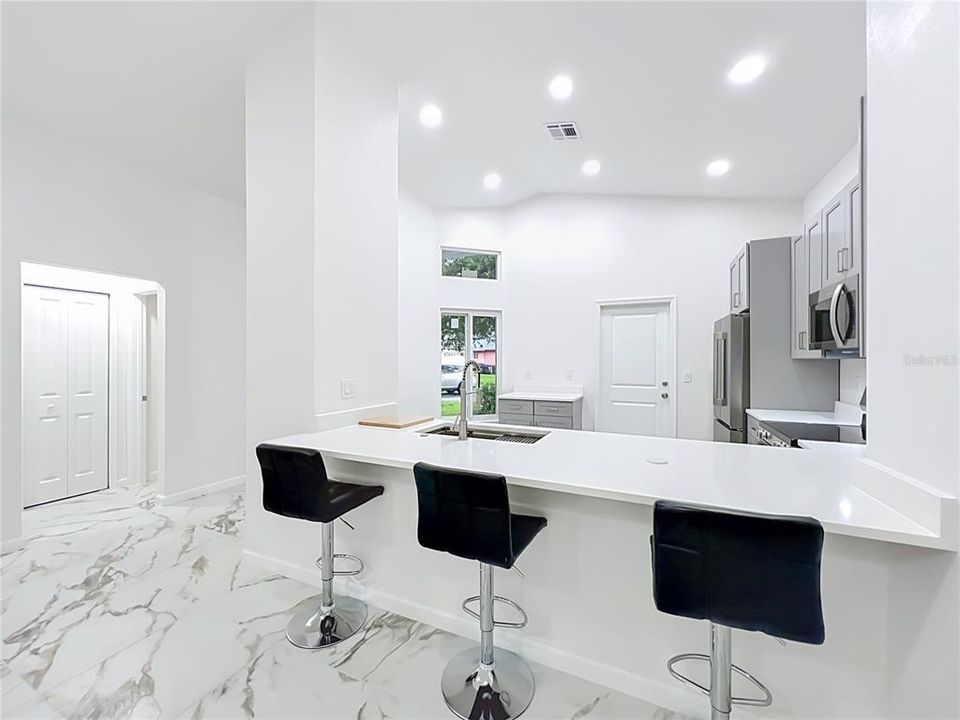 В аренду: $2,500 (3 спален, 2 ванн, 1400 Квадратных фут)