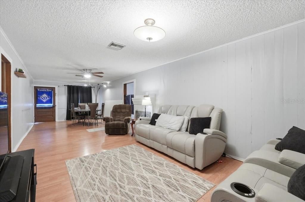 En Venta: $210,000 (3 camas, 2 baños, 1519 Pies cuadrados)