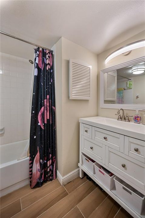 : $139,900 (2 camas, 2 baños, 1120 Pies cuadrados)