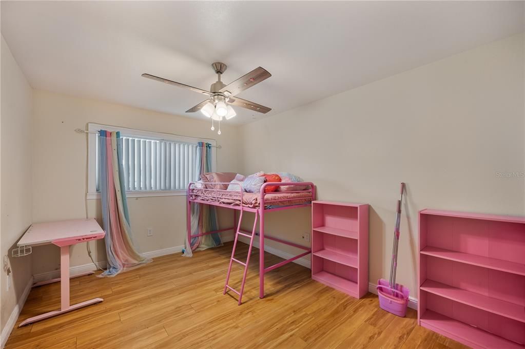 : $139,900 (2 camas, 2 baños, 1120 Pies cuadrados)