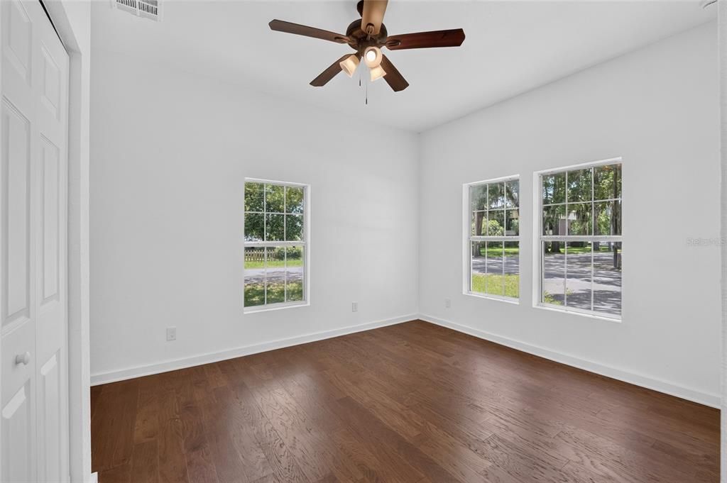 En Venta: $185,000 (2 camas, 1 baños, 963 Pies cuadrados)
