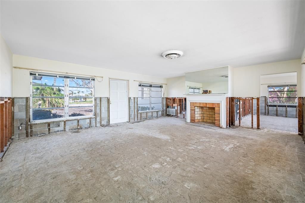 En Venta: $1,299,000 (3 camas, 2 baños, 2224 Pies cuadrados)