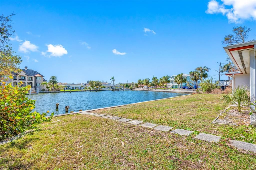 En Venta: $1,299,000 (3 camas, 2 baños, 2224 Pies cuadrados)