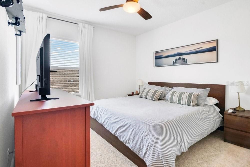 En Venta: $925,000 (5 camas, 4 baños, 3002 Pies cuadrados)