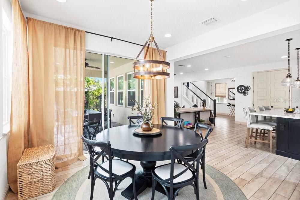 En Venta: $925,000 (5 camas, 4 baños, 3002 Pies cuadrados)