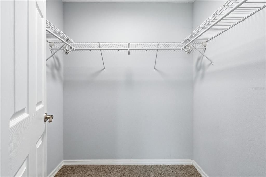 For Sale: $325,000 (3 beds, 2 baths, 1577 Square Feet)