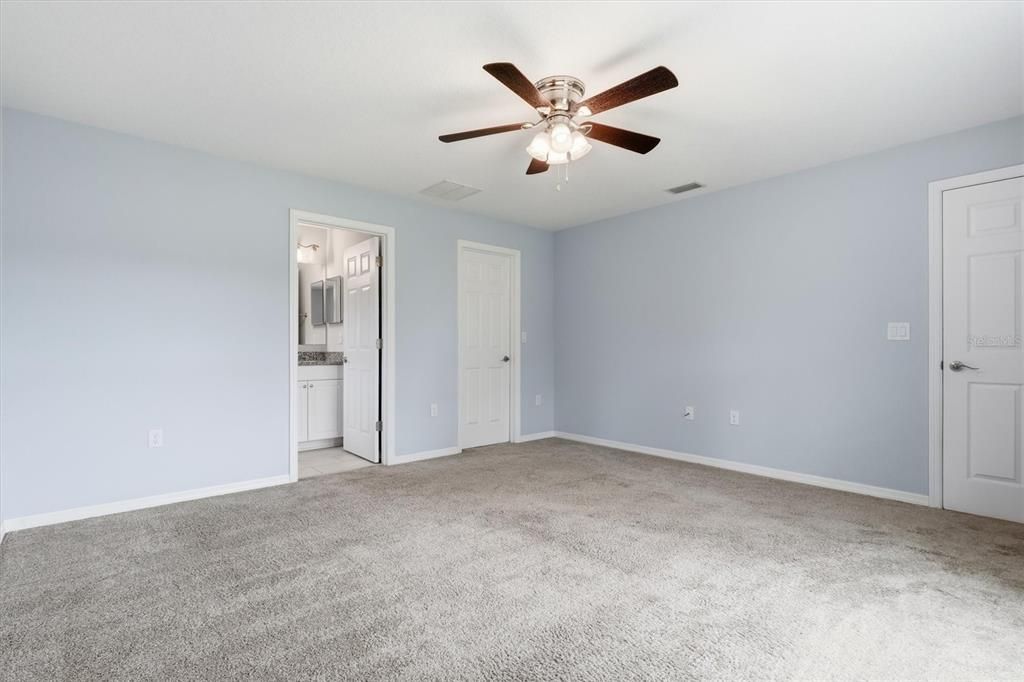 For Sale: $325,000 (3 beds, 2 baths, 1577 Square Feet)
