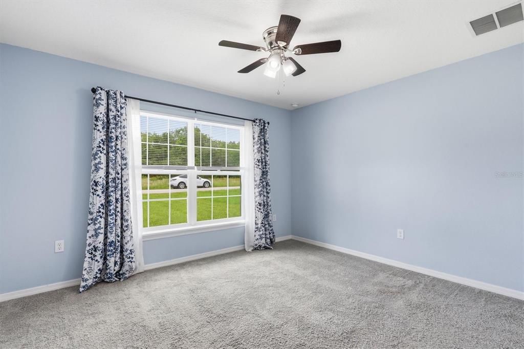 For Sale: $325,000 (3 beds, 2 baths, 1577 Square Feet)