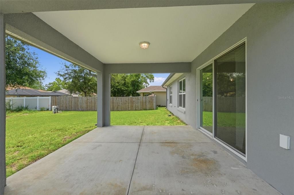 For Sale: $325,000 (3 beds, 2 baths, 1577 Square Feet)
