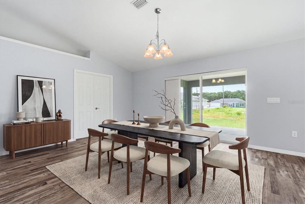 For Sale: $325,000 (3 beds, 2 baths, 1577 Square Feet)