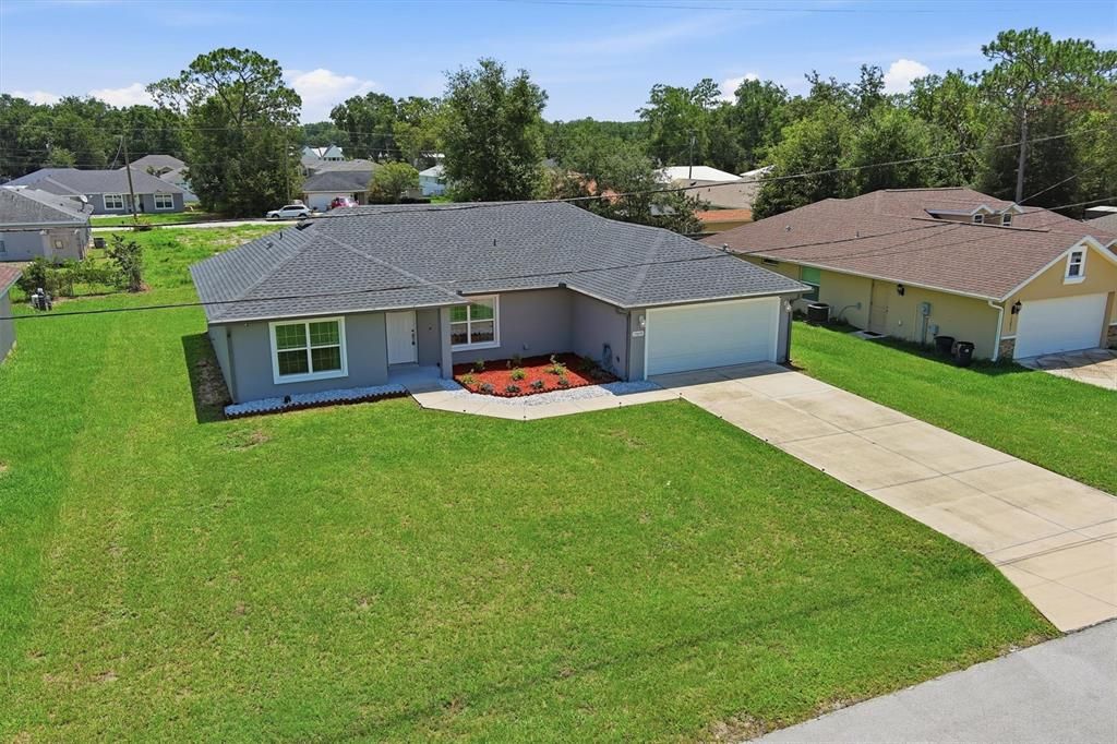 For Sale: $325,000 (3 beds, 2 baths, 1577 Square Feet)