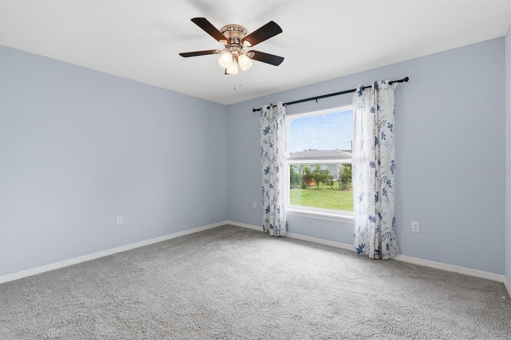 For Sale: $325,000 (3 beds, 2 baths, 1577 Square Feet)