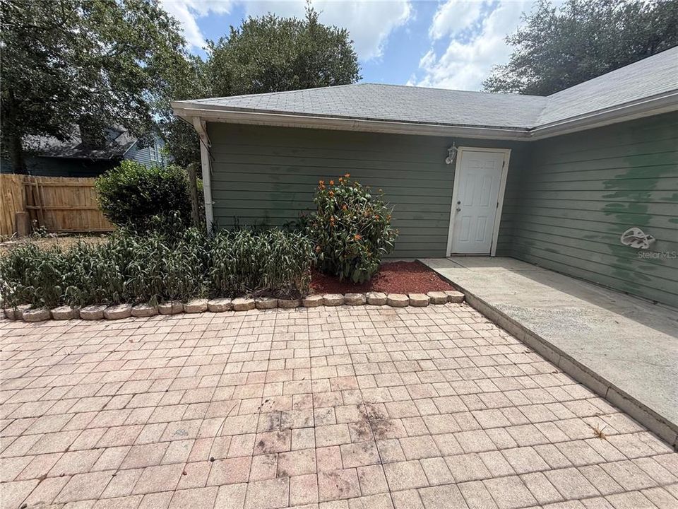 En Venta: $267,500 (4 camas, 2 baños, 1563 Pies cuadrados)
