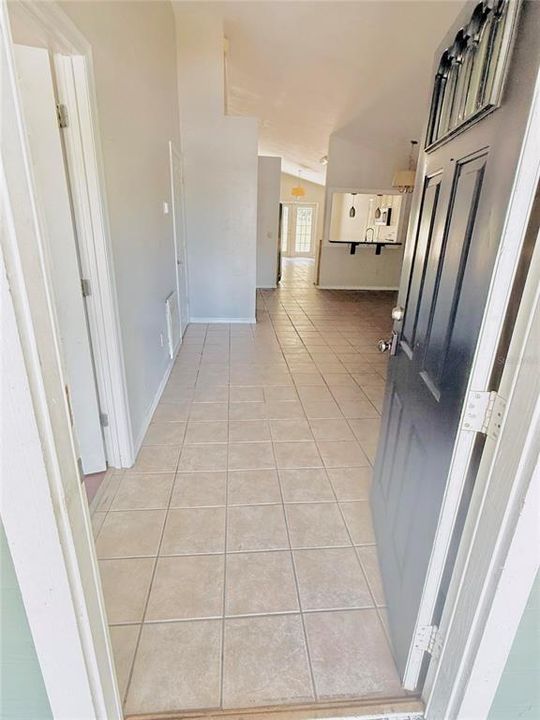 En Venta: $267,500 (4 camas, 2 baños, 1563 Pies cuadrados)