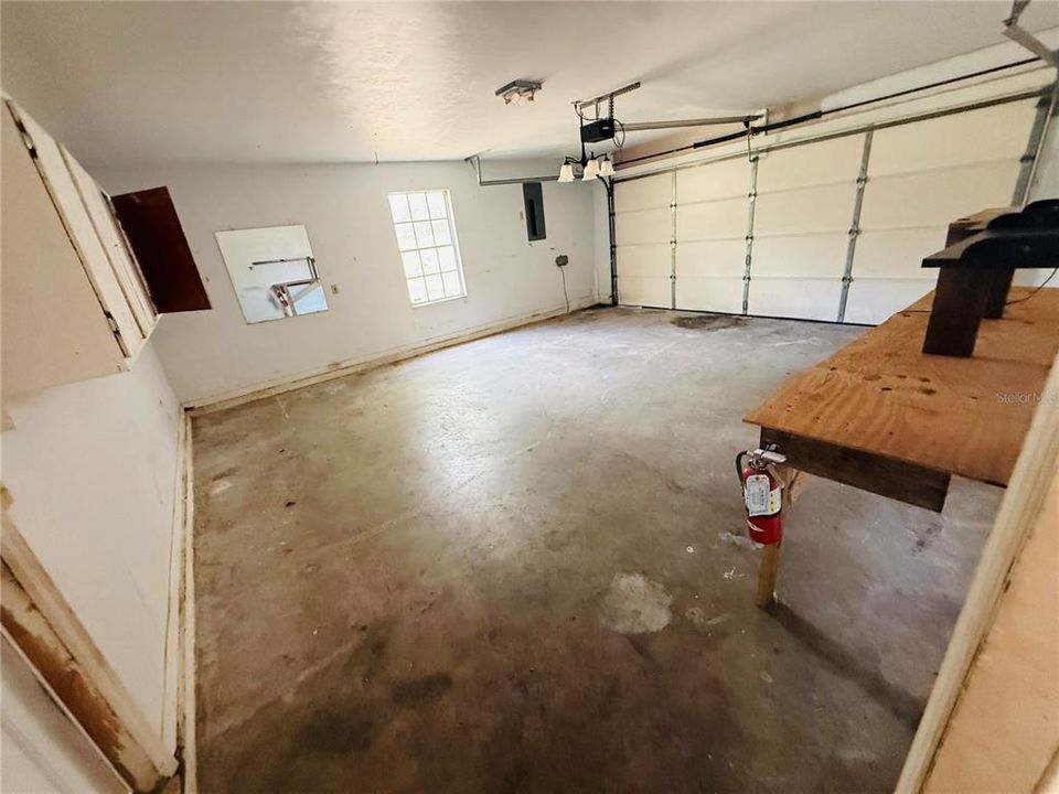 En Venta: $267,500 (4 camas, 2 baños, 1563 Pies cuadrados)