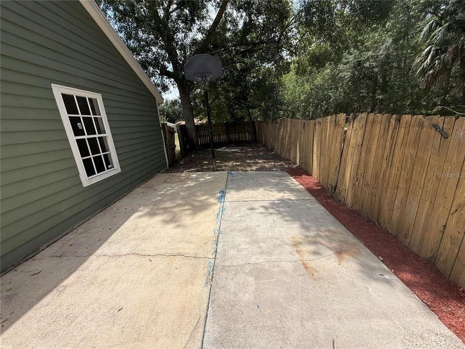 En Venta: $267,500 (4 camas, 2 baños, 1563 Pies cuadrados)