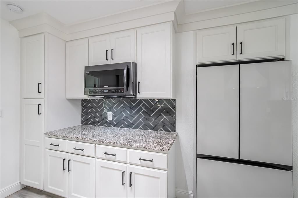 Activo con contrato: $375,000 (3 camas, 2 baños, 1440 Pies cuadrados)