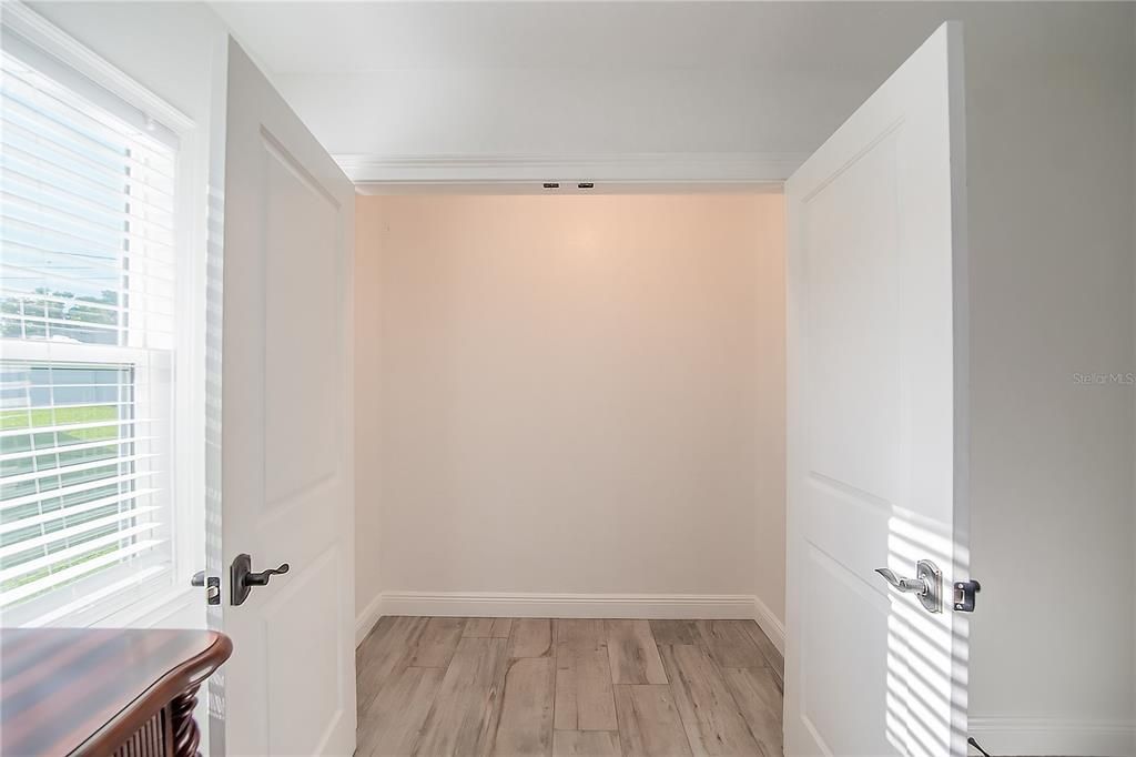 Activo con contrato: $375,000 (3 camas, 2 baños, 1440 Pies cuadrados)