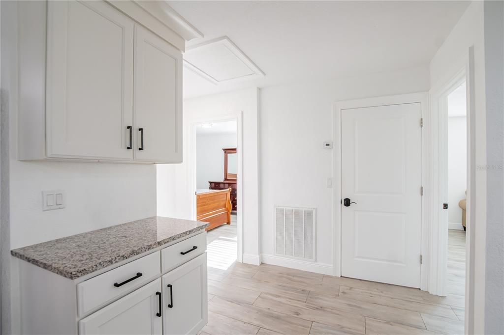 Activo con contrato: $375,000 (3 camas, 2 baños, 1440 Pies cuadrados)