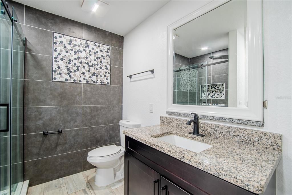 Activo con contrato: $375,000 (3 camas, 2 baños, 1440 Pies cuadrados)