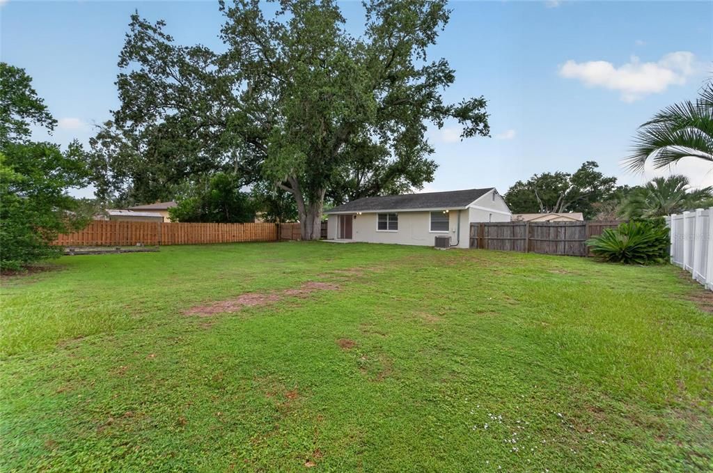 На продажу: $350,000 (3 спален, 2 ванн, 1184 Квадратных фут)