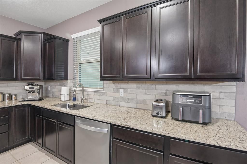 For Sale: $375,000 (4 beds, 2 baths, 2144 Square Feet)