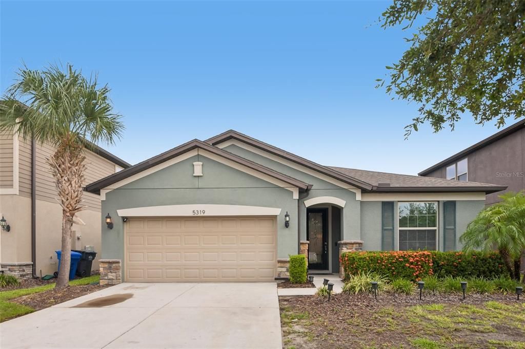 For Sale: $375,000 (4 beds, 2 baths, 2144 Square Feet)