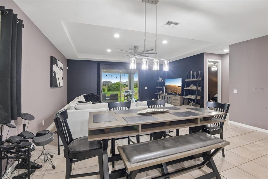 For Sale: $375,000 (4 beds, 2 baths, 2144 Square Feet)