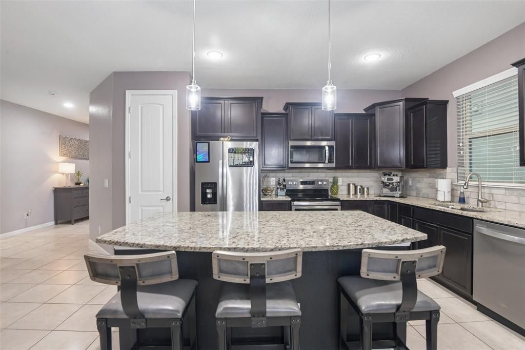 For Sale: $375,000 (4 beds, 2 baths, 2144 Square Feet)