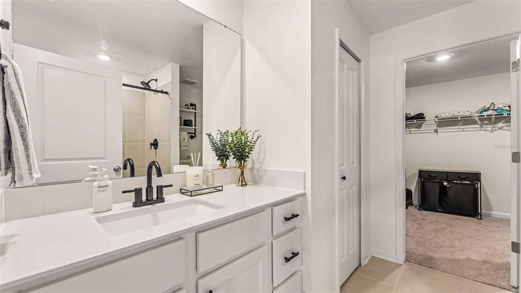 На продажу: $298,000 (4 спален, 2 ванн, 1801 Квадратных фут)
