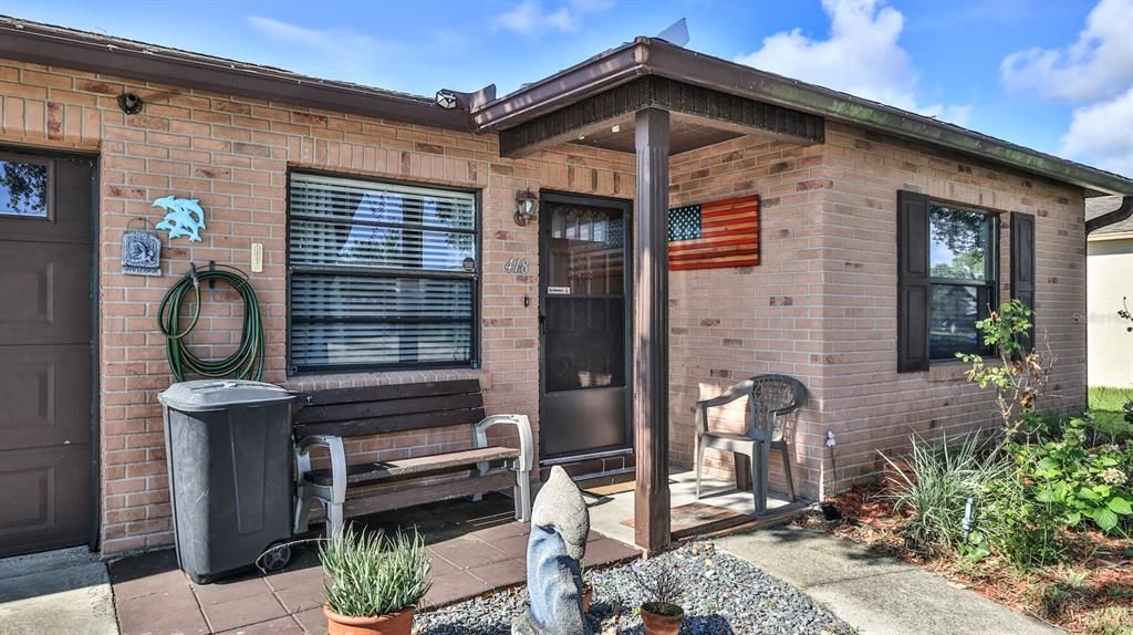 For Sale: $224,900 (2 beds, 2 baths, 1114 Square Feet)