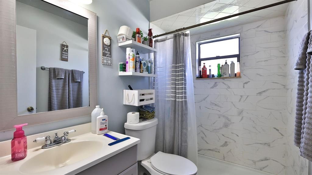 For Sale: $224,900 (2 beds, 2 baths, 1114 Square Feet)