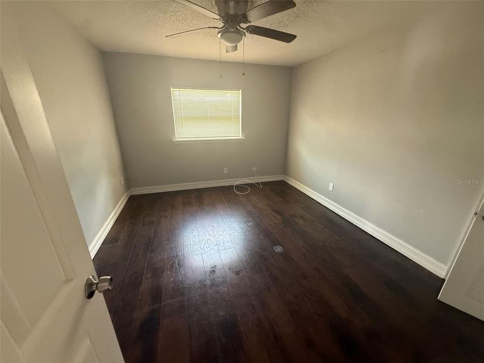 For Rent: $2,400 (5 beds, 2 baths, 1789 Square Feet)