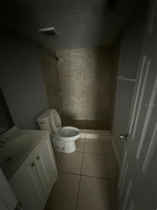 For Rent: $2,400 (5 beds, 2 baths, 1789 Square Feet)