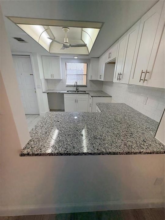 For Sale: $155,000 (2 beds, 2 baths, 892 Square Feet)