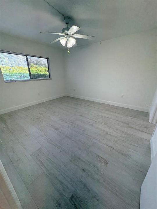 For Sale: $155,000 (2 beds, 2 baths, 892 Square Feet)