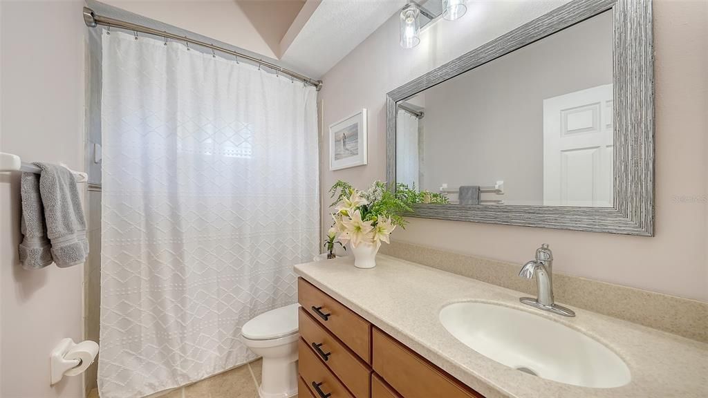 En Venta: $745,000 (3 camas, 3 baños, 2546 Pies cuadrados)