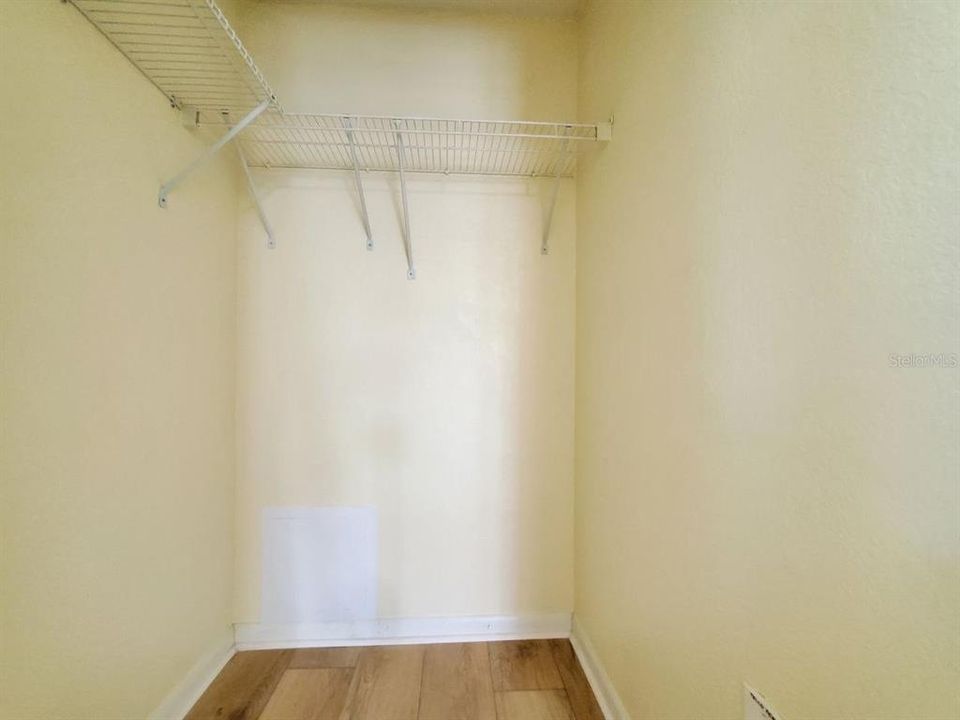 В аренду: $1,700 (2 спален, 1 ванн, 884 Квадратных фут)