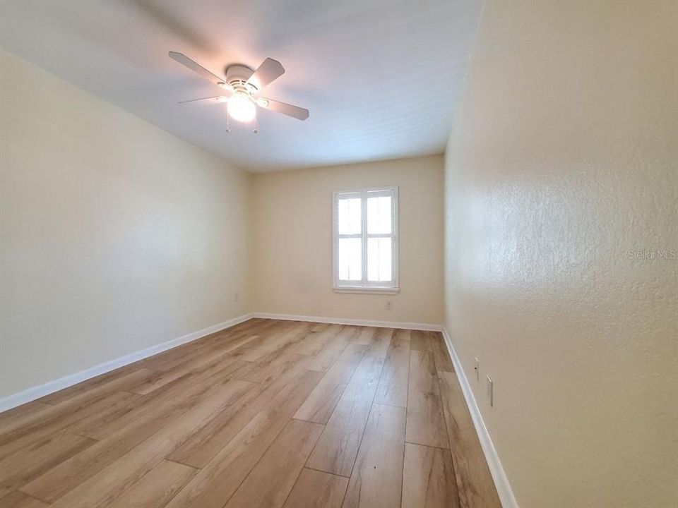 В аренду: $1,700 (2 спален, 1 ванн, 884 Квадратных фут)