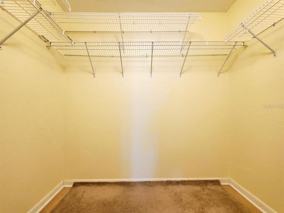 В аренду: $1,700 (2 спален, 1 ванн, 884 Квадратных фут)