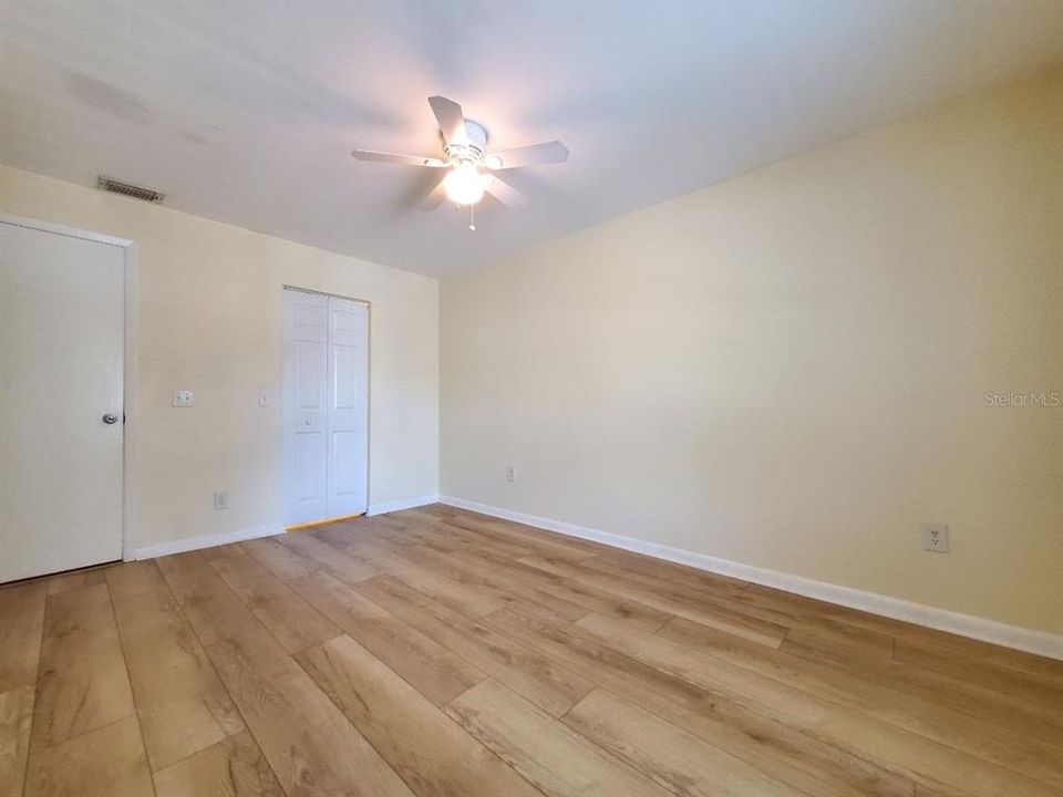 В аренду: $1,700 (2 спален, 1 ванн, 884 Квадратных фут)