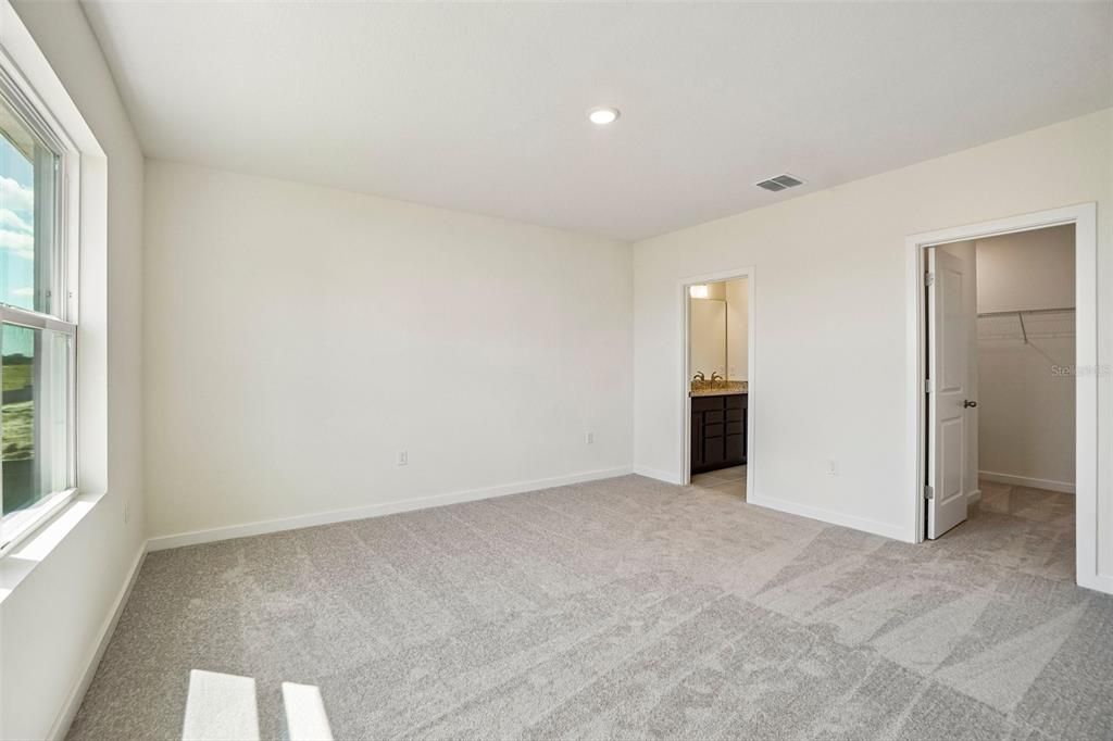 Active With Contract: $289,990 (4 beds, 2 baths, 1624 Square Feet)