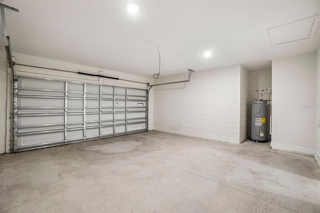 Active With Contract: $289,990 (4 beds, 2 baths, 1624 Square Feet)
