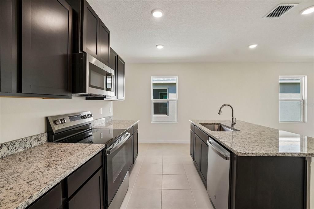Active With Contract: $289,990 (4 beds, 2 baths, 1624 Square Feet)