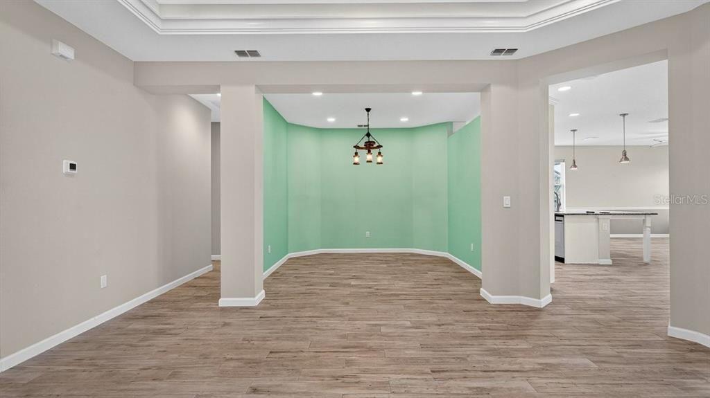 На продажу: $659,900 (2 спален, 2 ванн, 2303 Квадратных фут)