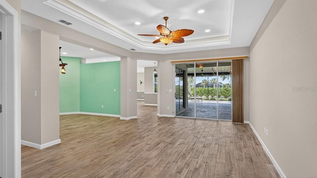 На продажу: $659,900 (2 спален, 2 ванн, 2303 Квадратных фут)