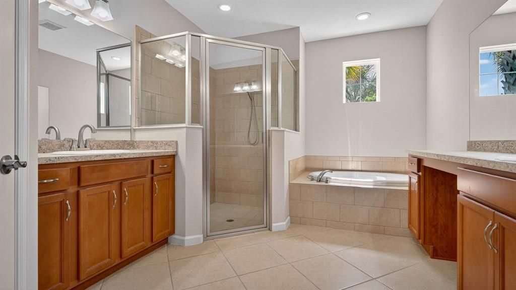На продажу: $659,900 (2 спален, 2 ванн, 2303 Квадратных фут)