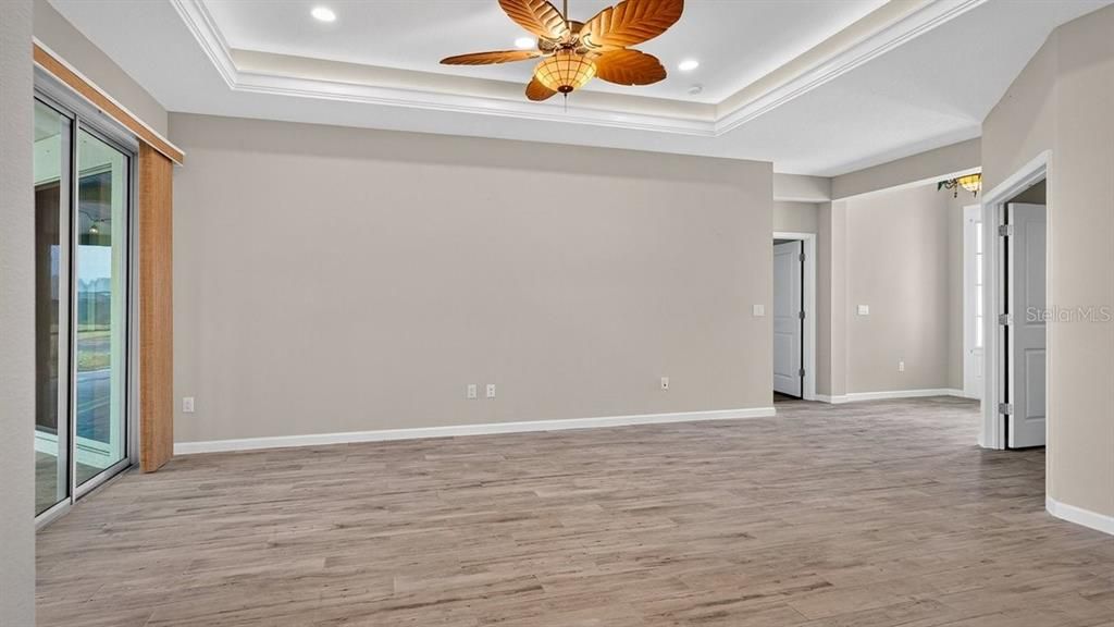 На продажу: $659,900 (2 спален, 2 ванн, 2303 Квадратных фут)