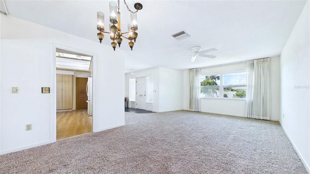 En Venta: $585,000 (3 camas, 2 baños, 1485 Pies cuadrados)