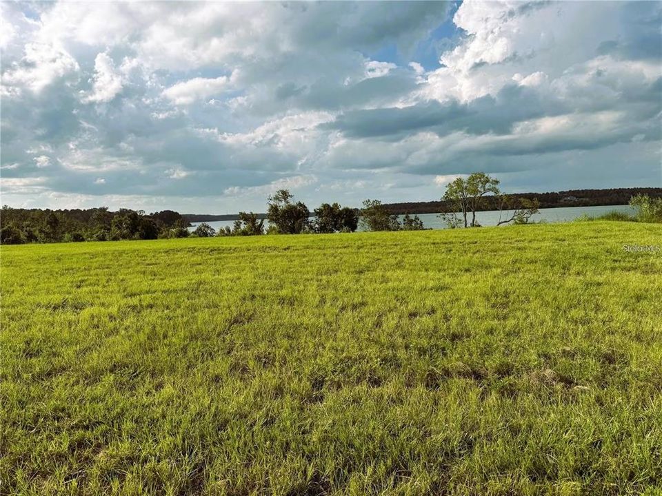 En Venta: $449,000 (0.51 acres)